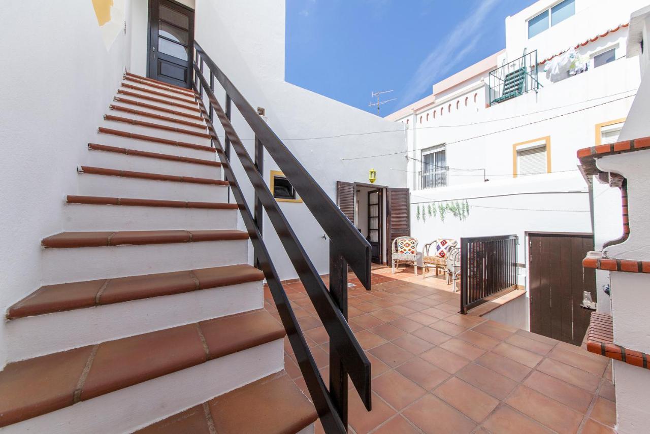 J - Casa Do Farol Guesthouse 라고스 외부 사진