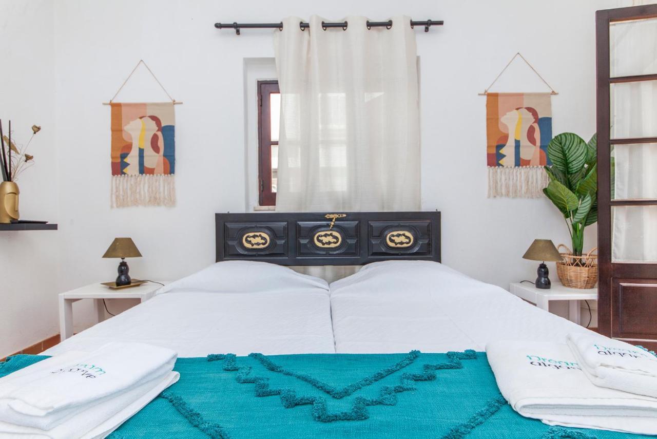 J - Casa Do Farol Guesthouse 라고스 외부 사진