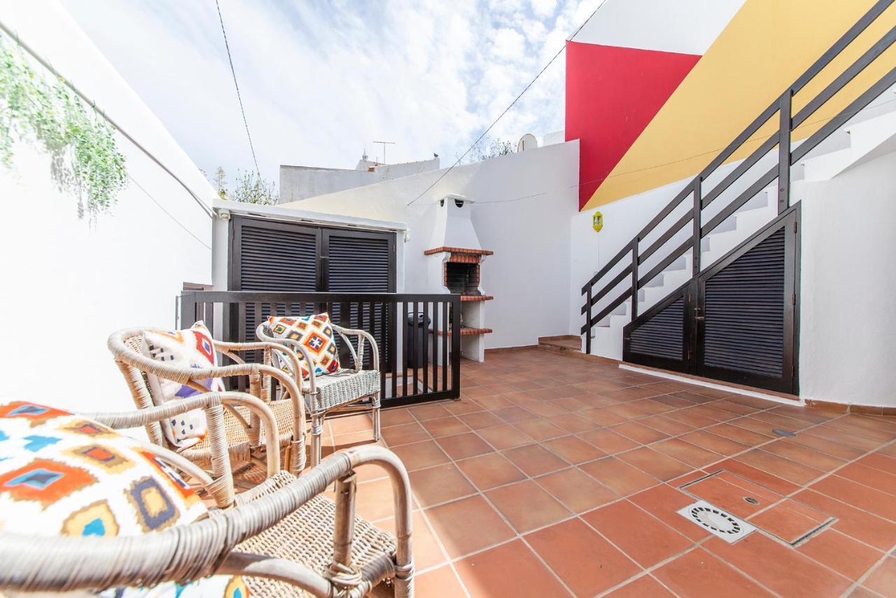 J - Casa Do Farol Guesthouse 라고스 외부 사진