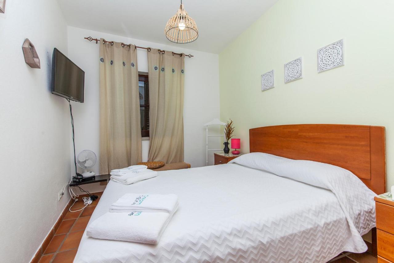 J - Casa Do Farol Guesthouse 라고스 외부 사진